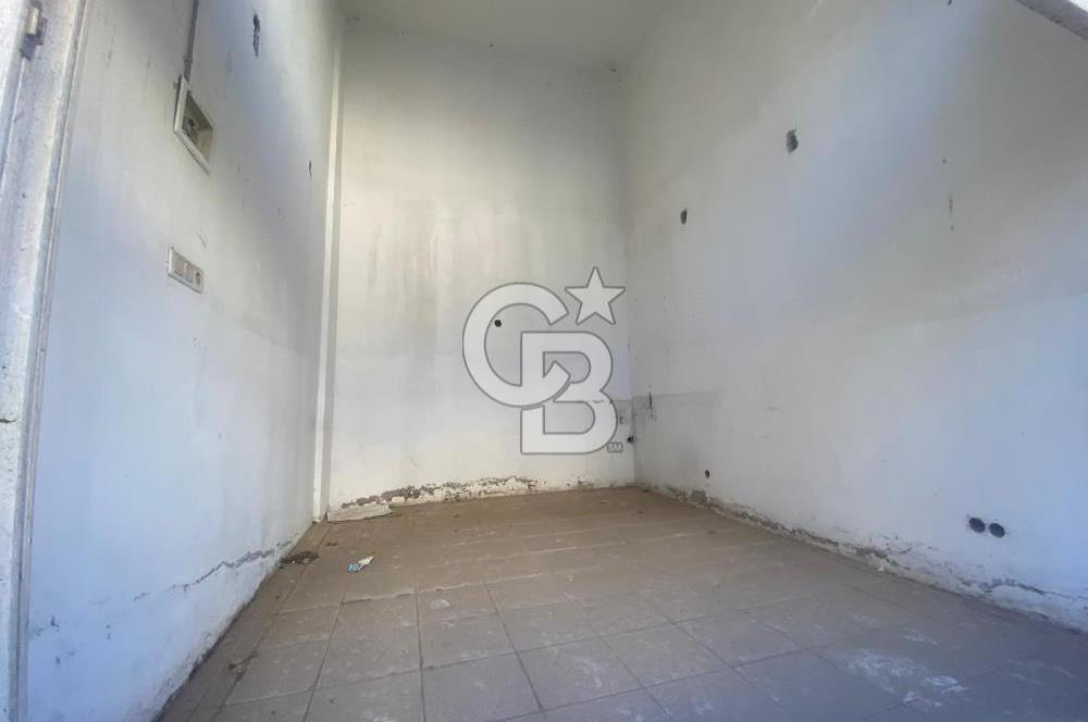 BAHÇELİEVLER CEVDET BİLSAY CADDESİNDE, SATILIK, BATARLI BOŞ DÜKKAN