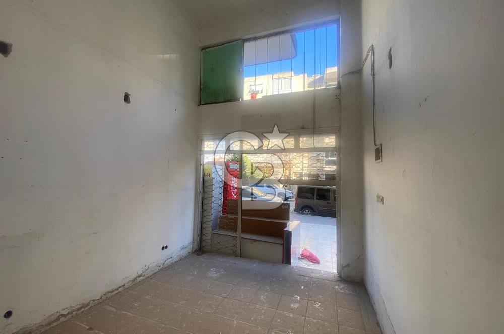 BAHÇELİEVLER CEVDET BİLSAY CADDESİNDE, SATILIK, BATARLI BOŞ DÜKKAN