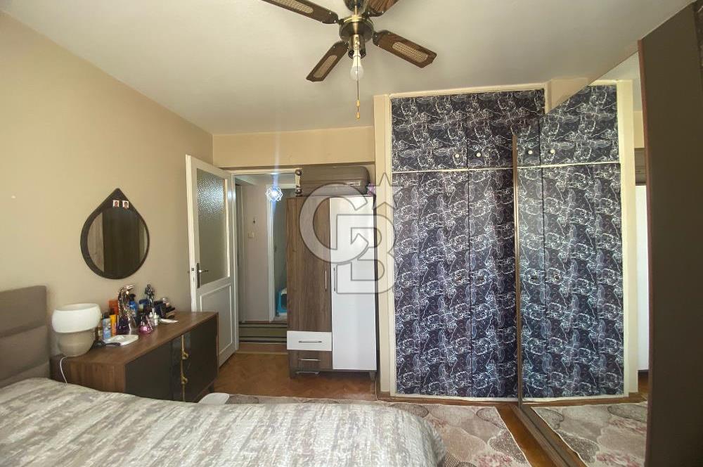 KARŞIYAKA DEDEBAŞI GONCALAR CAMİ SOKAĞINDA MERKEZİ 3+1 SATILIK DAİRE 