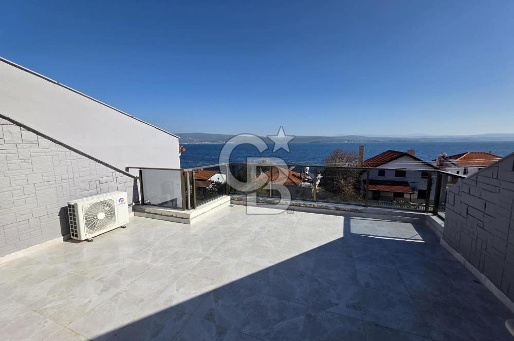 Gülbahçe'de Deniz Manzaralı İkiz Villa
