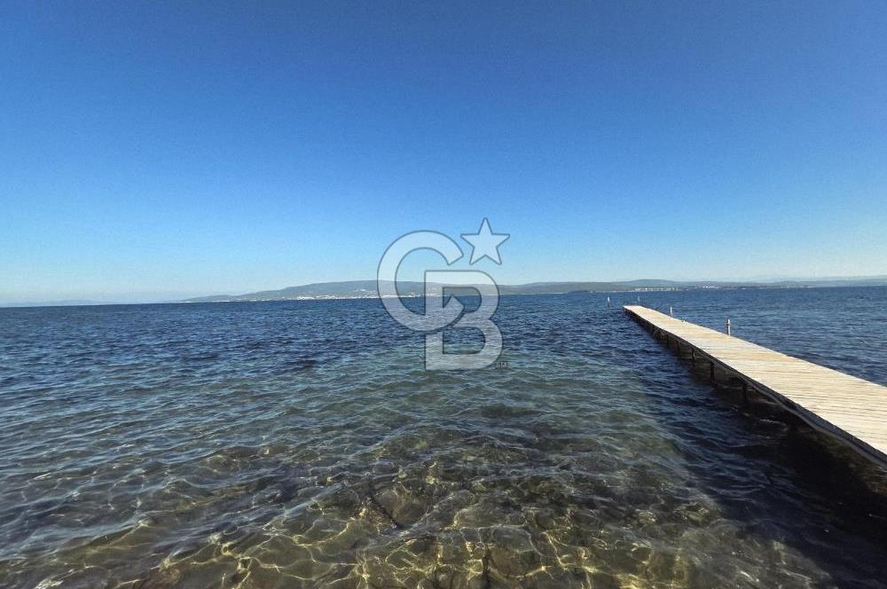 Gülbahçe'de Deniz Manzaralı İkiz Villa