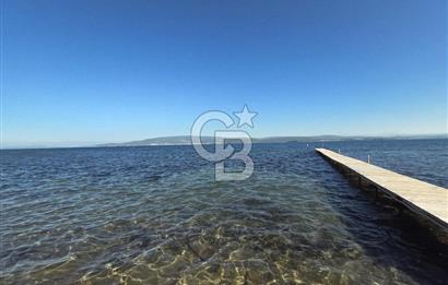 Gülbahçe'de Deniz Manzaralı İkiz Villa