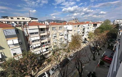 Karşıyaka Girne Bulvarı Yakını Köşe Konumlu 3+1 Satılık Daire