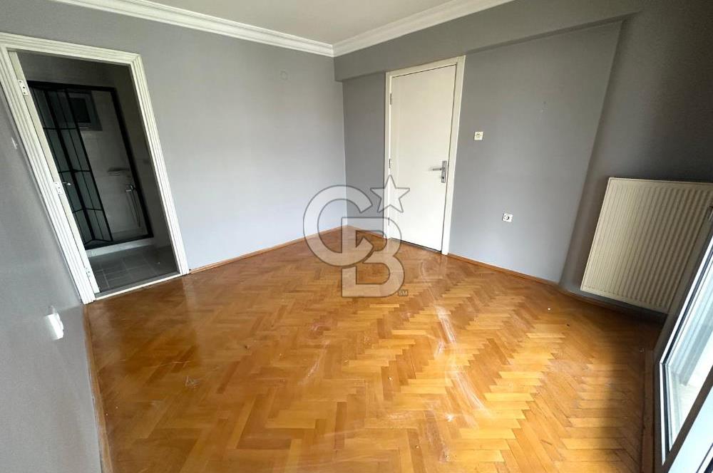 Karşıyaka Girne Bulvarı Yakını Köşe Konumlu 3+1 Satılık Daire