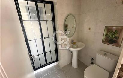 Karşıyaka Girne Bulvarı Yakını Köşe Konumlu 3+1 Satılık Daire