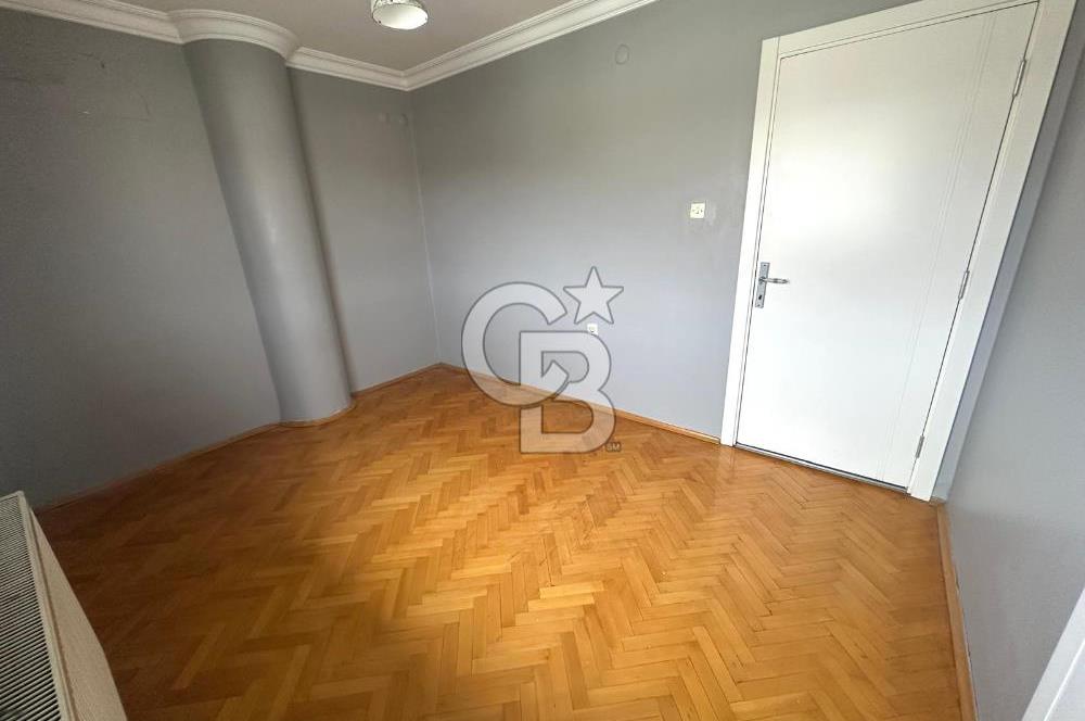 Karşıyaka Girne Bulvarı Yakını Köşe Konumlu 3+1 Satılık Daire