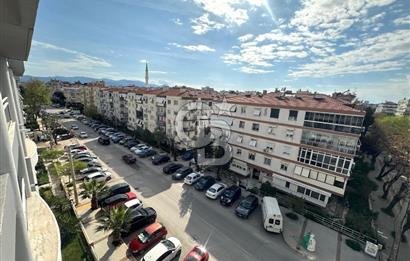 Karşıyaka Girne Bulvarı Yakını Köşe Konumlu 3+1 Satılık Daire