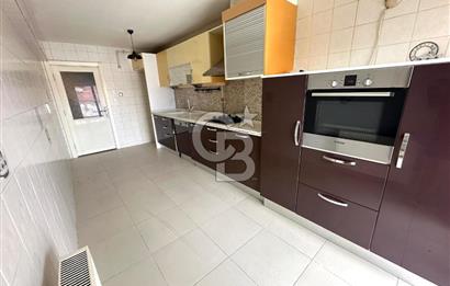 Karşıyaka Girne Bulvarı Yakını Köşe Konumlu 3+1 Satılık Daire