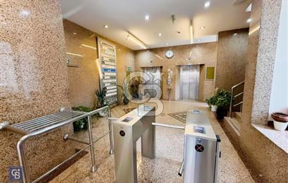KOZYATAĞI ŞAŞMAZ PLAZA’DA METRO ÖNÜ 840 m² KİRALIK PRESTİJLİ OFİS KATI