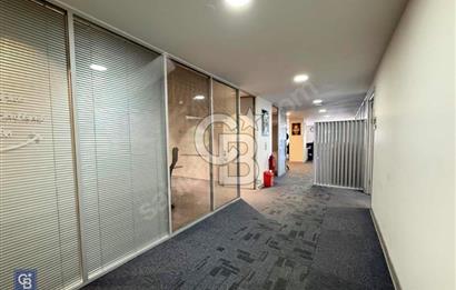 KOZYATAĞI ŞAŞMAZ PLAZA’DA METRO ÖNÜ 840 m² KİRALIK PRESTİJLİ OFİS KATI