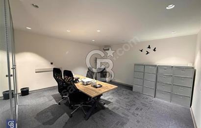 KOZYATAĞI ŞAŞMAZ PLAZA’DA METRO ÖNÜ 840 m² KİRALIK PRESTİJLİ OFİS KATI