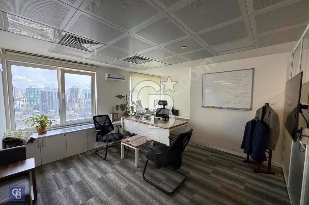 KOZYATAĞI ŞAŞMAZ PLAZA’DA METRO ÖNÜ 840 m² KİRALIK PRESTİJLİ OFİS KATI