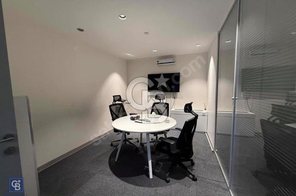 KOZYATAĞI ŞAŞMAZ PLAZA’DA METRO ÖNÜ 840 m² KİRALIK PRESTİJLİ OFİS KATI