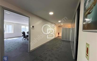 KOZYATAĞI ŞAŞMAZ PLAZA’DA METRO ÖNÜ 840 m² KİRALIK PRESTİJLİ OFİS KATI