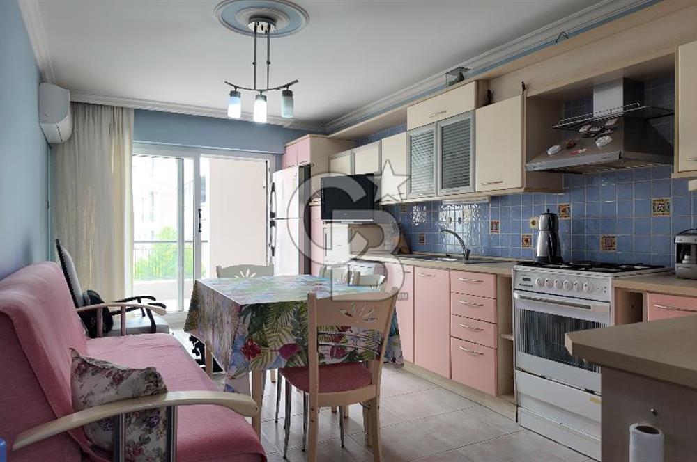 ŞEMİKLER YALI MAHALLESİNDE 4+1 GENİŞ VE KONFORLU SATILIK DAİRE