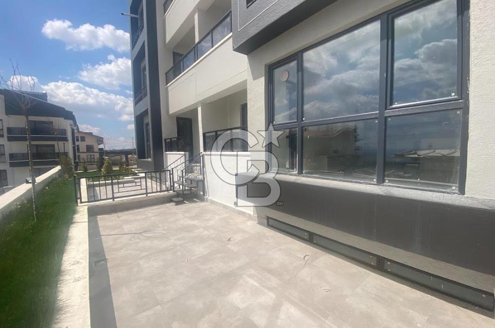 TAŞPINAR' DA SIFIR BİNA GİRİŞ KAT BAHÇE KULLANIMLI KİRALIK 1+1