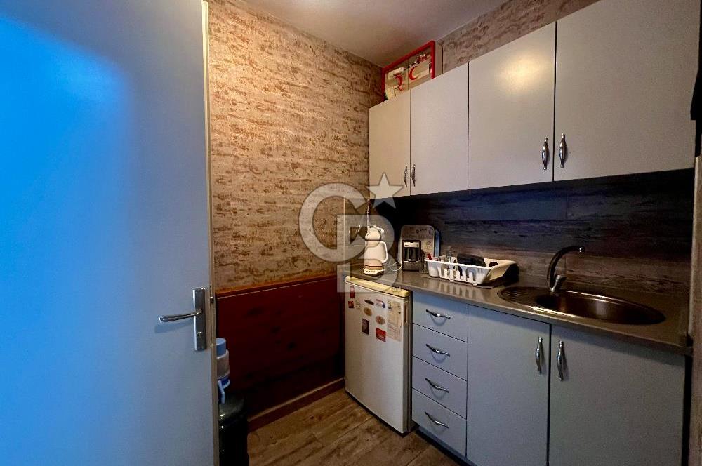 Şair Eşref Bulvarında 128 m2 Kapalı Otoparklı Satılık Ofis