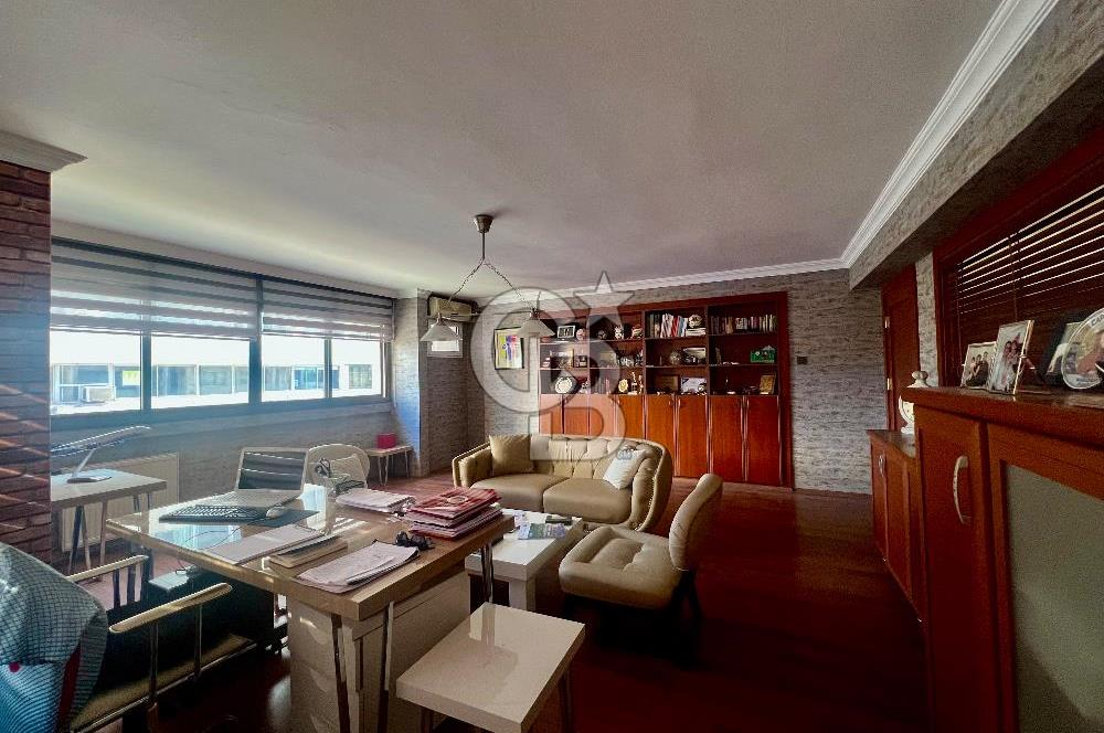 Şair Eşref Bulvarında 128 m2 Kapalı Otoparklı Satılık Ofis