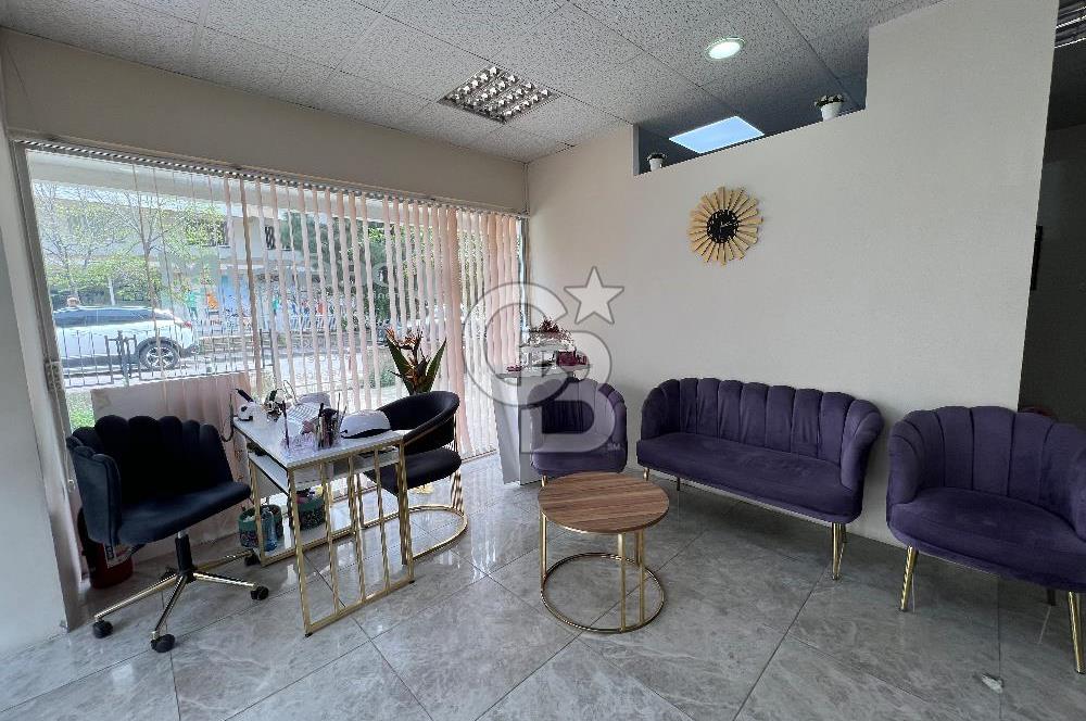 Bostanlıda köşe konumda kiralık dükkan