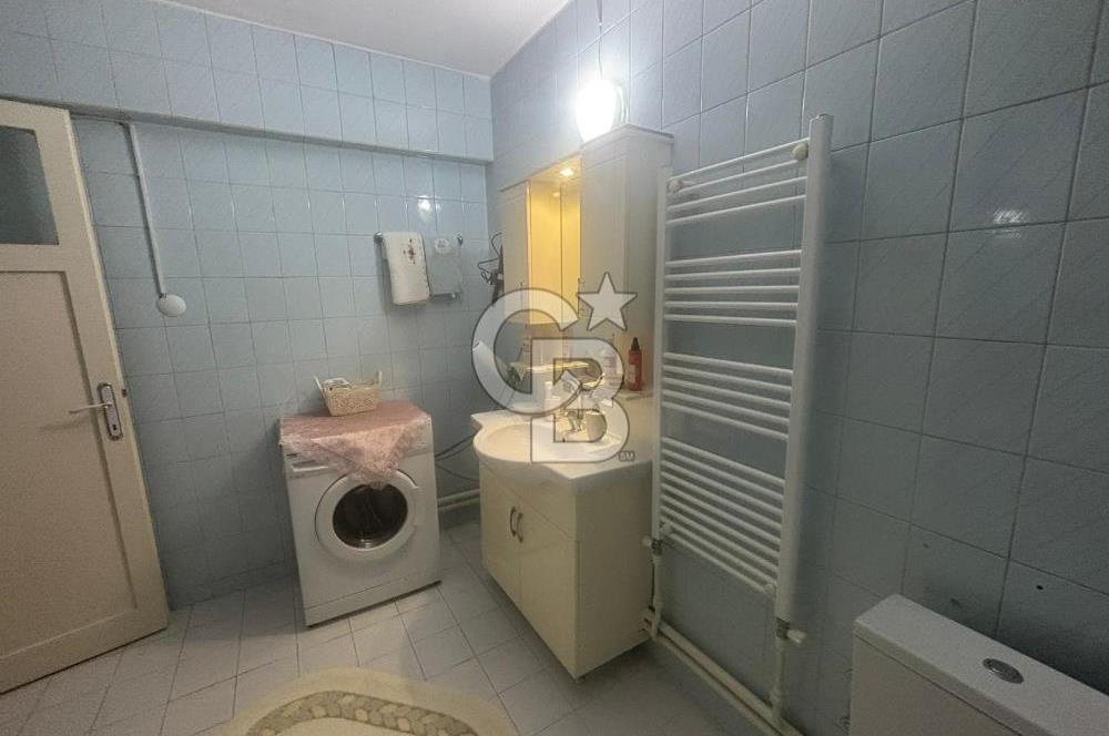 Demokrasi Üni. yakınında deniz manzaralı satılık 3+1 bakımlı daire