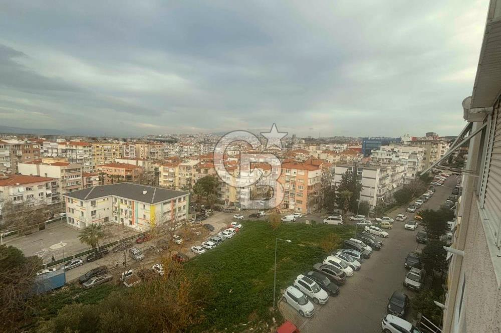 Demokrasi Üni. yakınında deniz manzaralı satılık 3+1 bakımlı daire