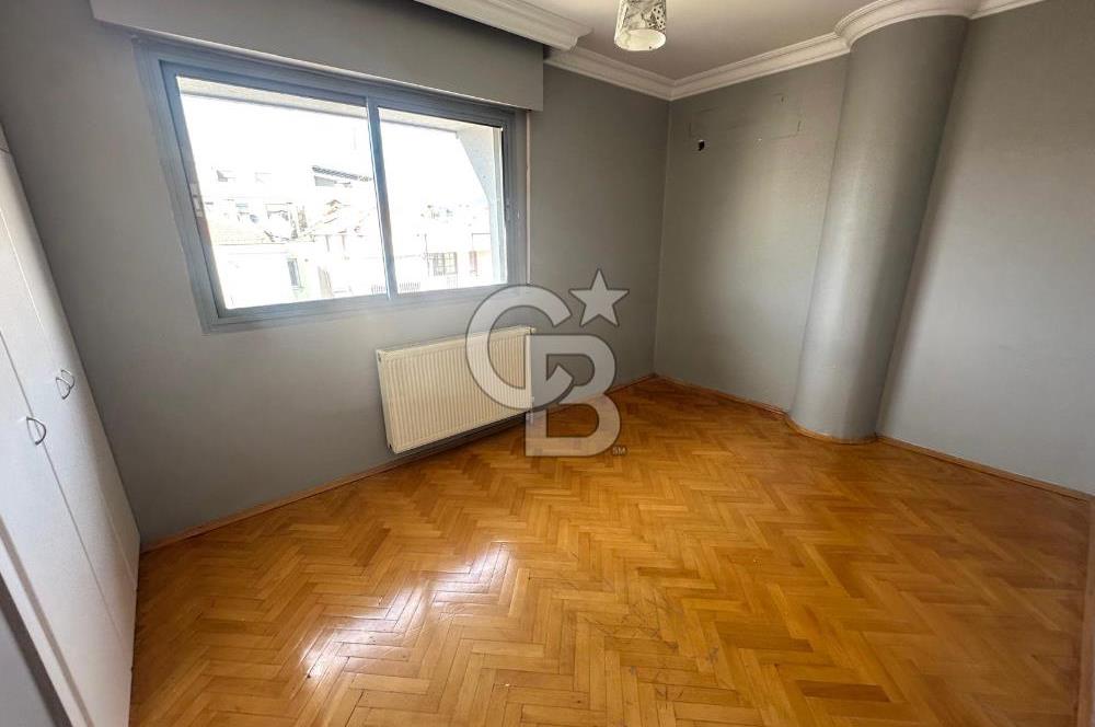 Karşıyaka Girne Bulvarı Yakını Köşe Konumlu 3+1 Satılık Daire