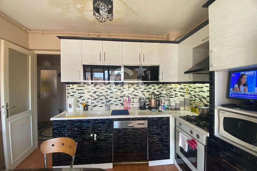 KARŞIYAKA DEDEBAŞI GONCALAR CAMİ SOKAĞINDA MERKEZİ 3+1 SATILIK DAİRE 