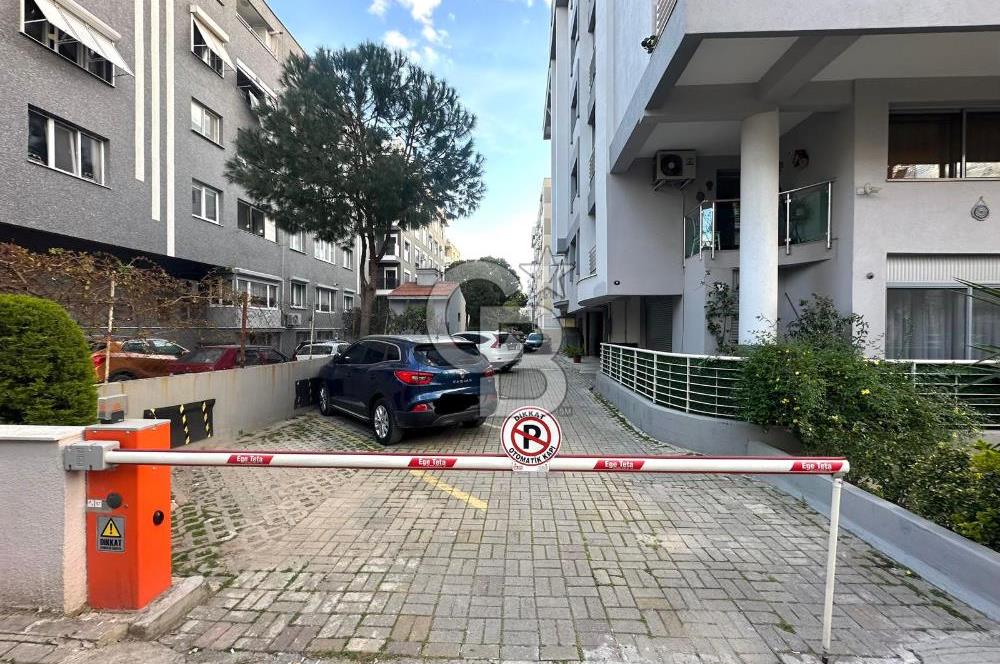 Karşıyaka Girne Bulvarı Yakını Köşe Konumlu 3+1 Satılık Daire