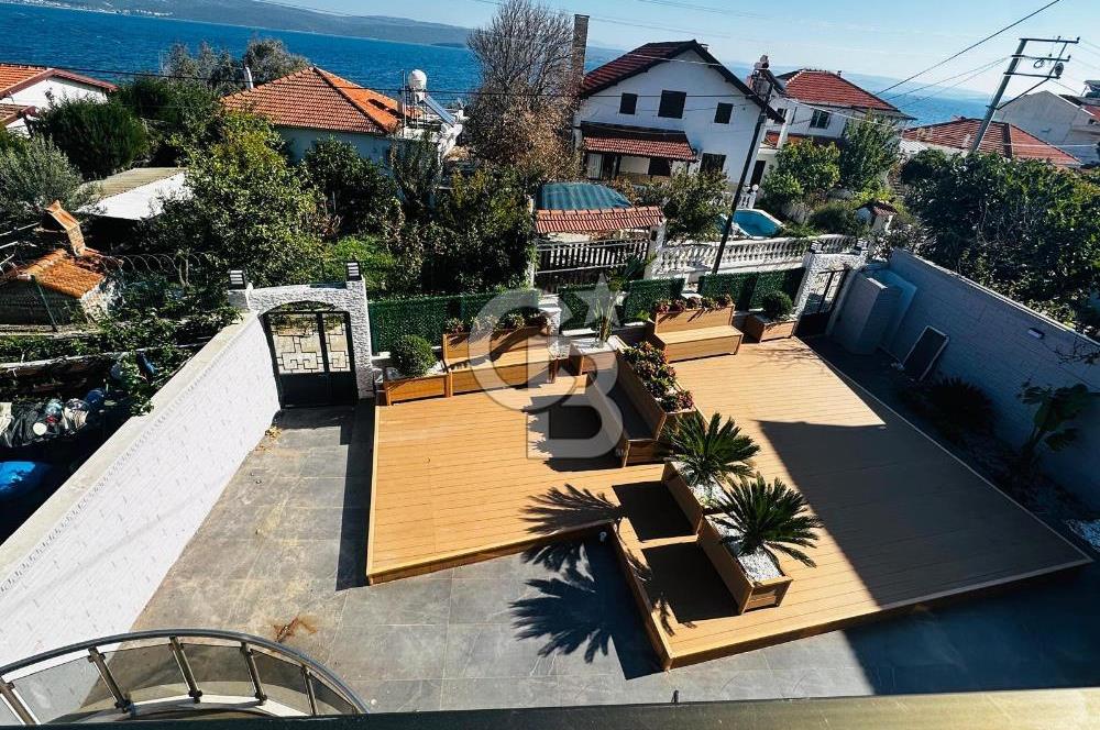 Gülbahçe'de Deniz Manzaralı İkiz Villa