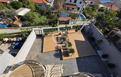Gülbahçe'de Deniz Manzaralı İkiz Villa