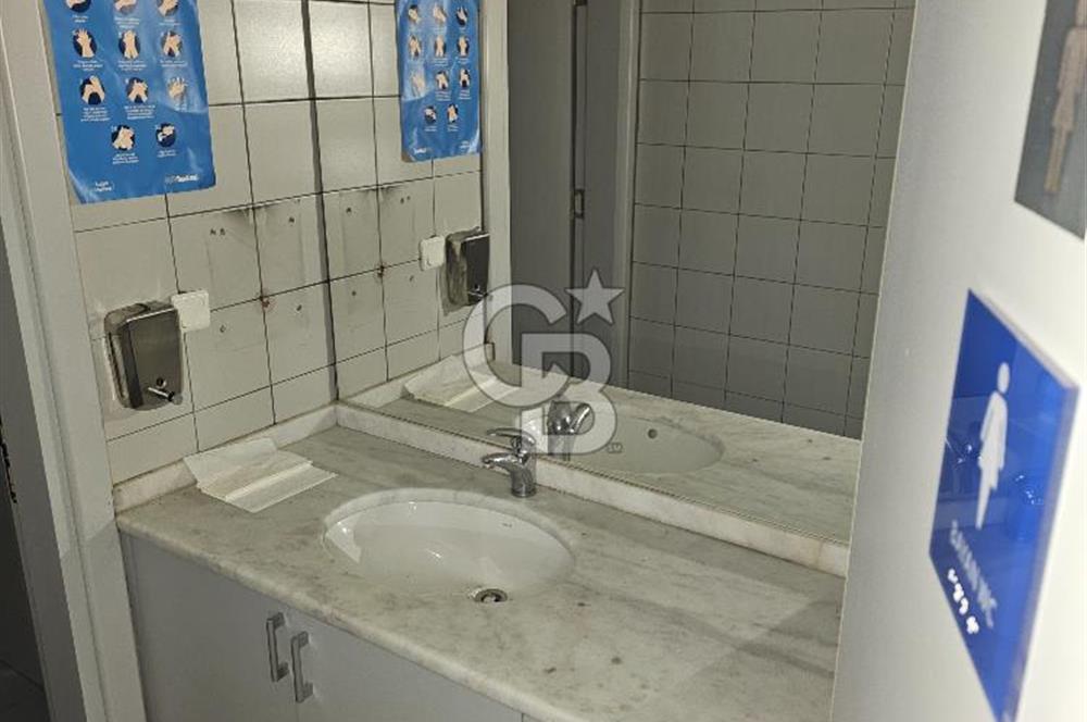 BANKADAN SATILIK FATİH’TE CADDE ÜZERİ, 575 m² DÜKKAN