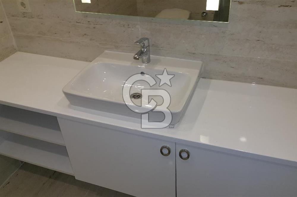 Kadıköy Kentplus'da Metrobüse Yakın 1+1 Kiralık Bahçe Daire/Ofis