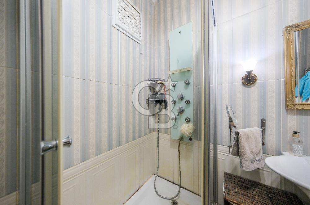 Levazımda enfes boğaz manzaralı fırsat daire