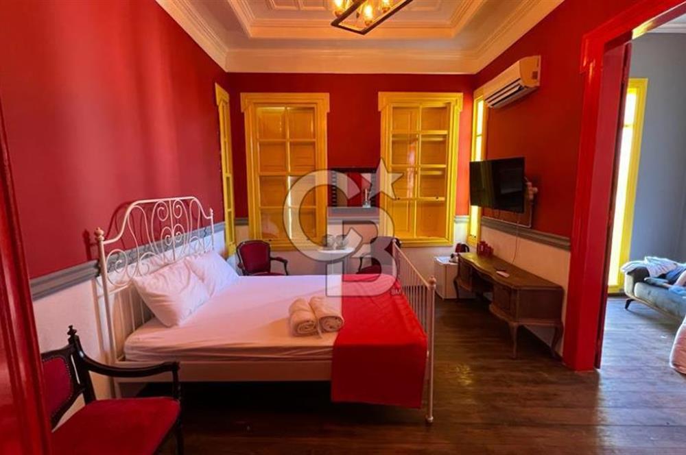 Ayvalık Macaron'un Kalbinde 4 odalı Kiralık Butik Otel!!!