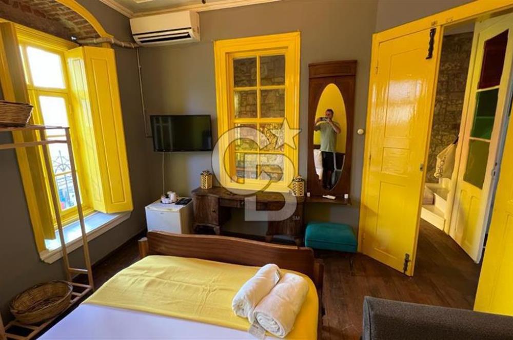 Ayvalık Macaron'un Kalbinde 4 odalı Kiralık Butik Otel!!!