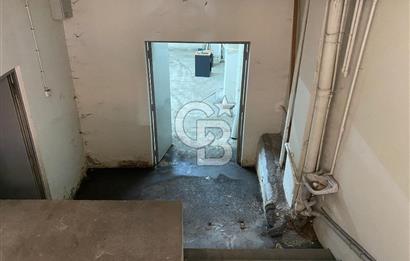 BANKADAN SATILIK FATİH’TE CADDE ÜZERİ, 575 m² DÜKKAN