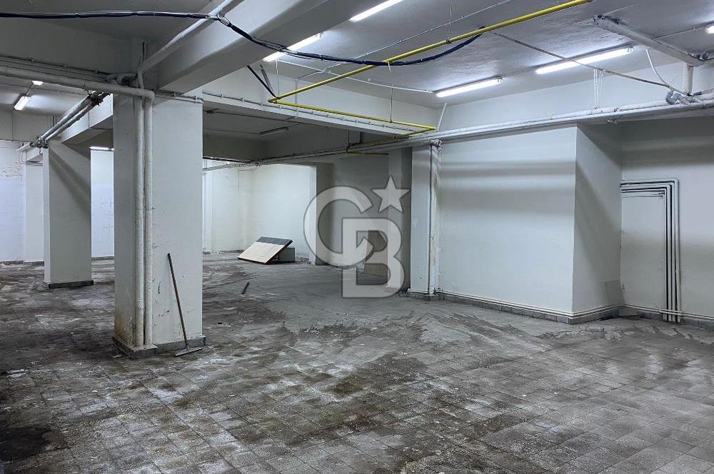 BANKADAN SATILIK FATİH’TE CADDE ÜZERİ, 575 m² DÜKKAN