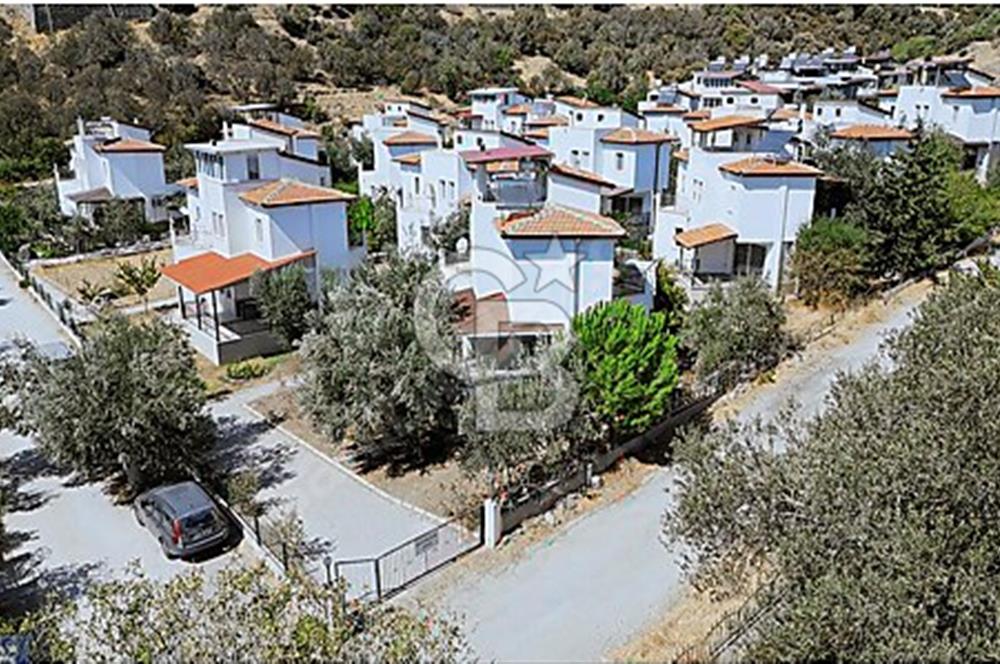 ÇANDARLI EYKO SİTESİ'NDE TADİLATLI DUBLEKS VİLLA