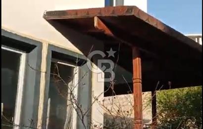 ÇANDARLI EYKO SİTESİ'NDE TADİLATLI DUBLEKS VİLLA