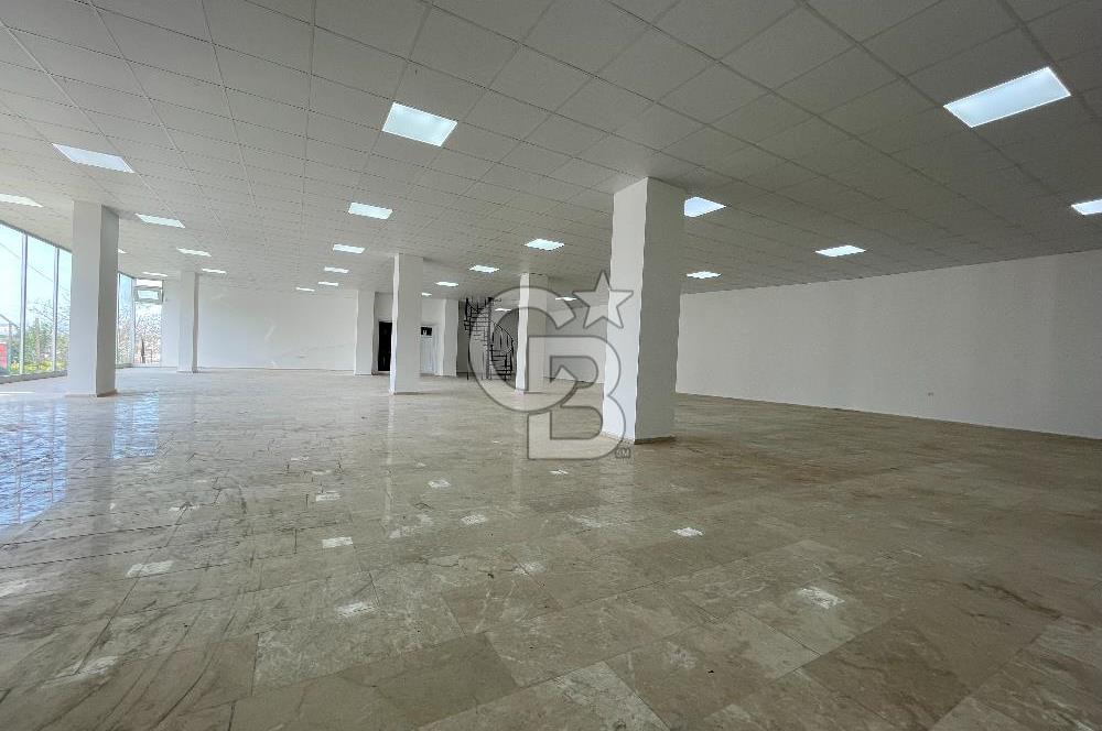 BAŞİSKELE BARBAROS MAH. 650 m² KİRALIK DÜKKAN ( VİTRİN + DEPO )