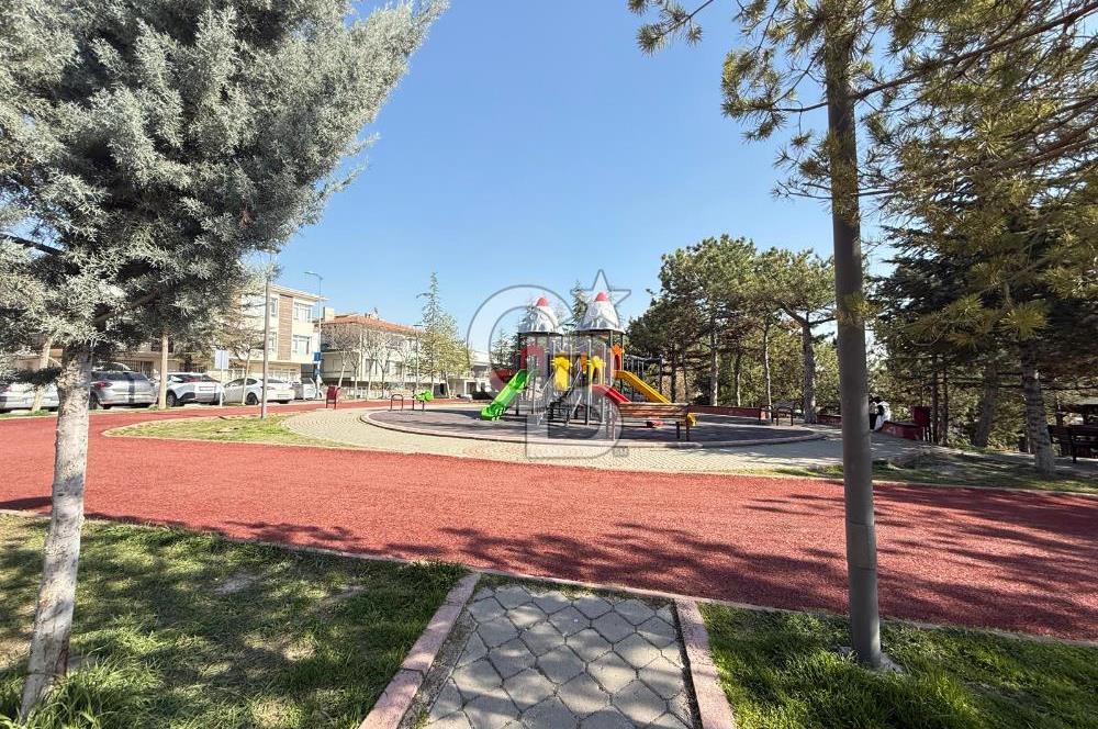 SUBAYEVLERİNDE KIŞ SOKAK'TA PARK MANZARALI 3+1 SATILIK DAİRE