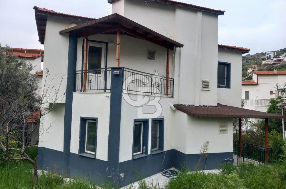 ÇANDARLI EYKO SİTESİ'NDE TADİLATLI DUBLEKS VİLLA