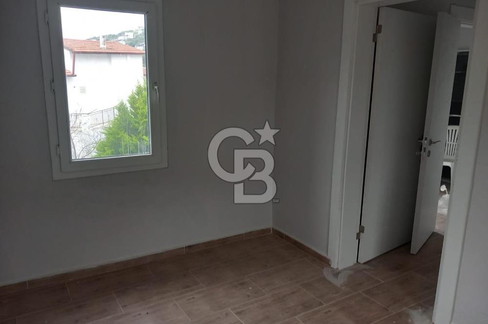 ÇANDARLI EYKO SİTESİ'NDE TADİLATLI DUBLEKS VİLLA