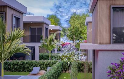 Kuşadası Güzelçamlıda Havuzlu Sitede Satılık 3+1 Villa