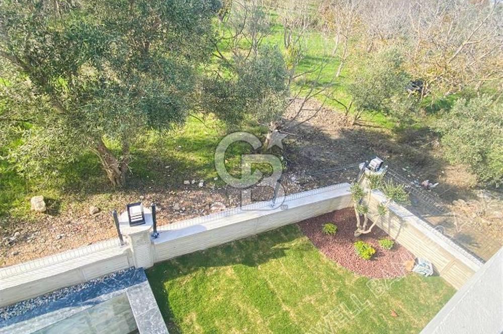 Kuşadası Güzelçamlıda Havuzlu Sitede Satılık 3+1 Villa