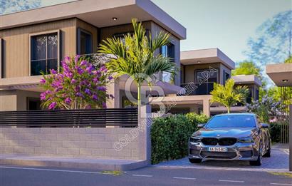 Kuşadası Güzelçamlıda Havuzlu Sitede Satılık 3+1 Villa