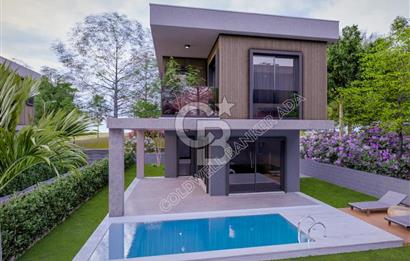 Kuşadası Güzelçamlıda Havuzlu Sitede Satılık 3+1 Villa