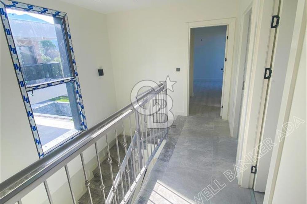 Kuşadası Güzelçamlıda Havuzlu Sitede Satılık 3+1 Villa