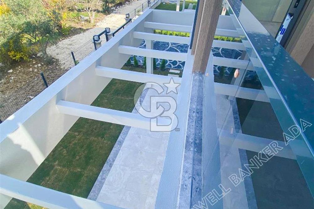 Kuşadası Güzelçamlıda Havuzlu Sitede Satılık 3+1 Villa