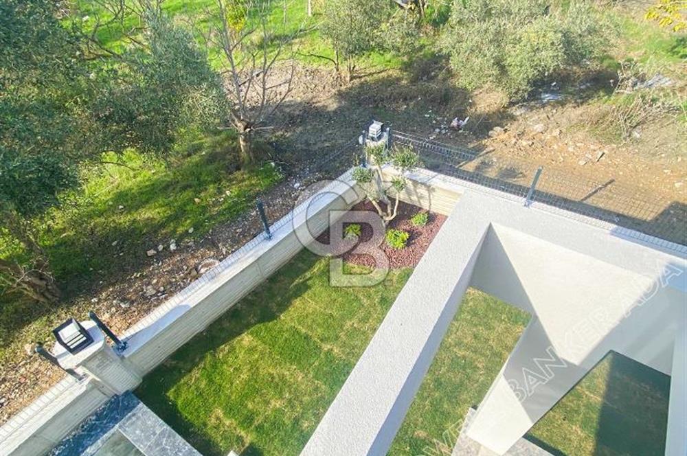 Kuşadası Güzelçamlıda Havuzlu Sitede Satılık 3+1 Villa